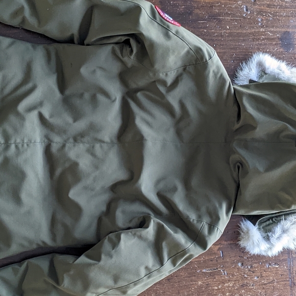 Canada Goose Victoria Parka in military green - Picture 6 of 9
